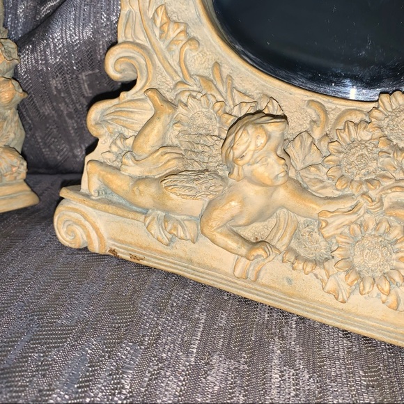 BEAUTIFUL Wang's International Renaissance Angel Standing Mirror & Picture Frame - Picture 11 of 15